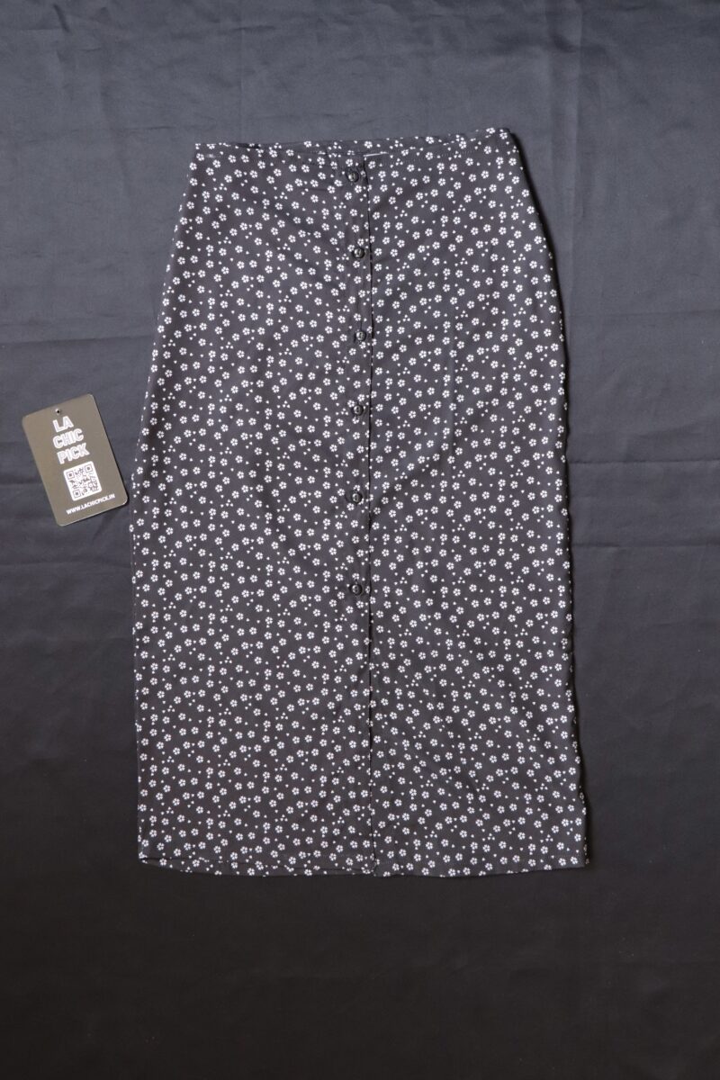 Emmy Black Floral Buttoned Midi Skirt - Image 5
