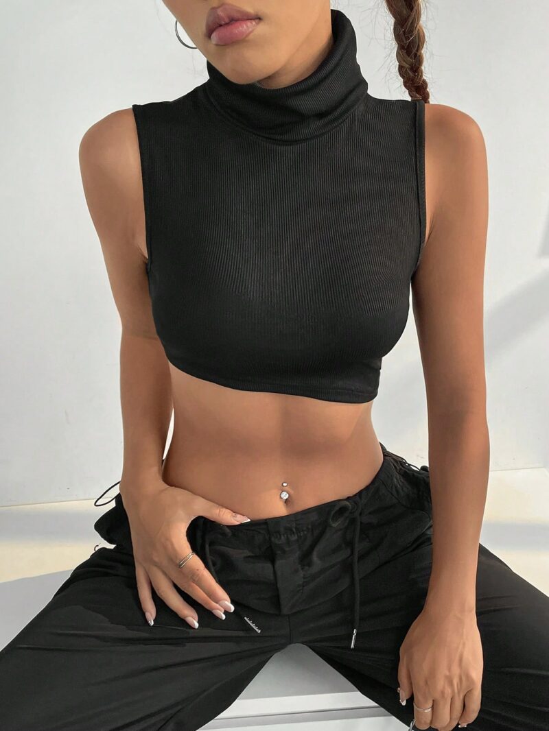 Rimmy Black Crop Top - Image 3