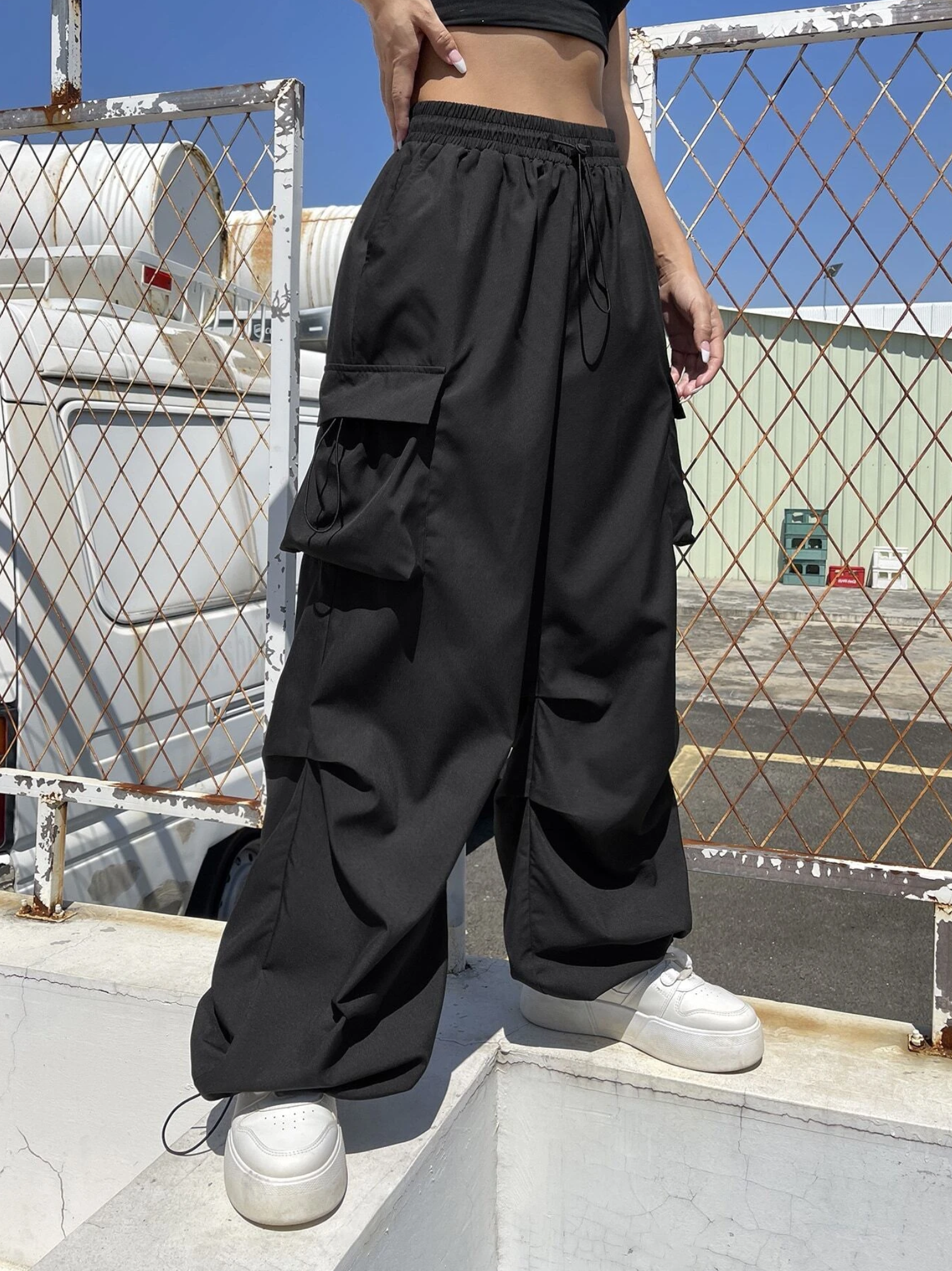 OVERSIZED CARGO TROUSERS – CHRYSANTHOUx