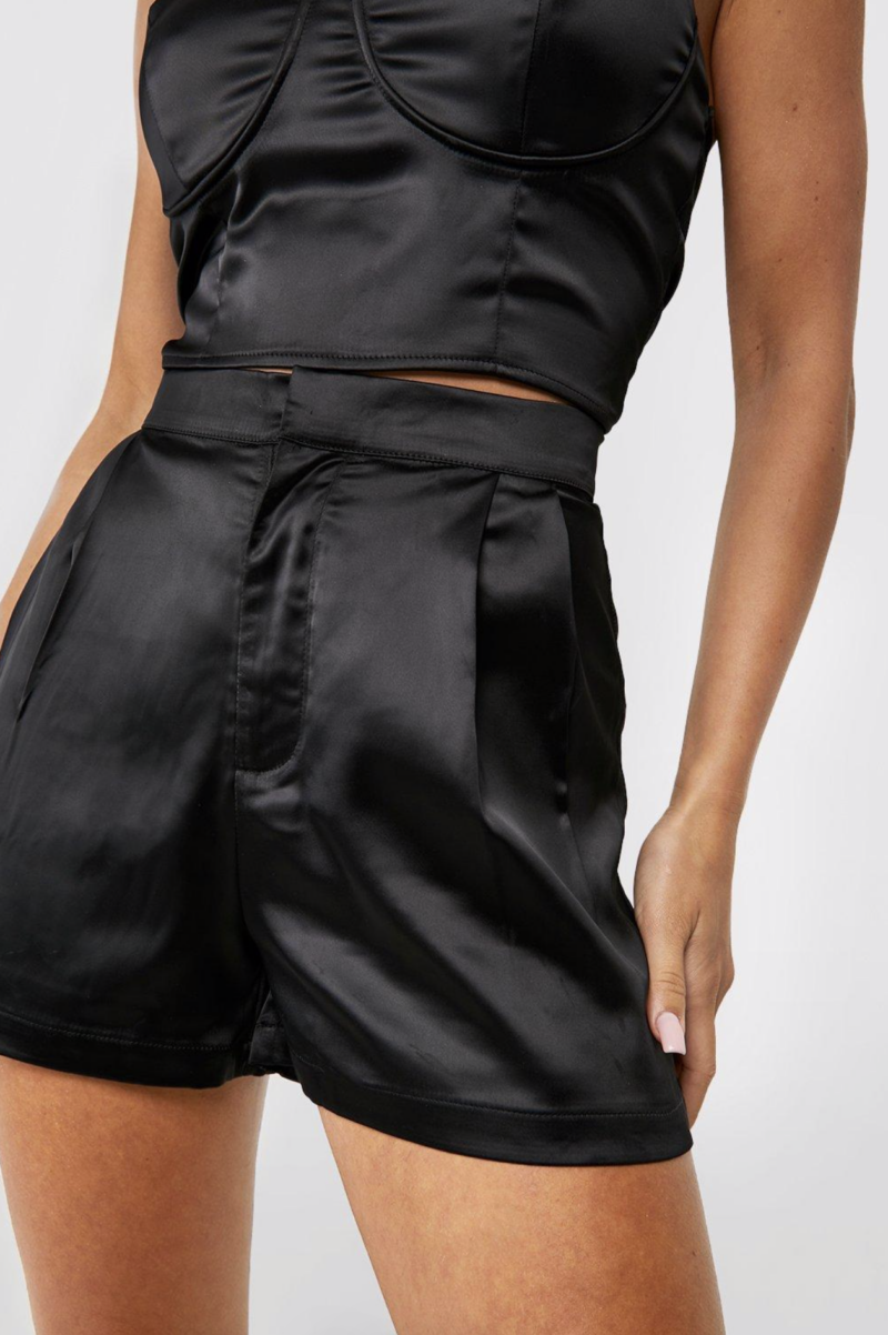 Adeline Black Off Shoulder Crop Top & Shorts Set - Image 4