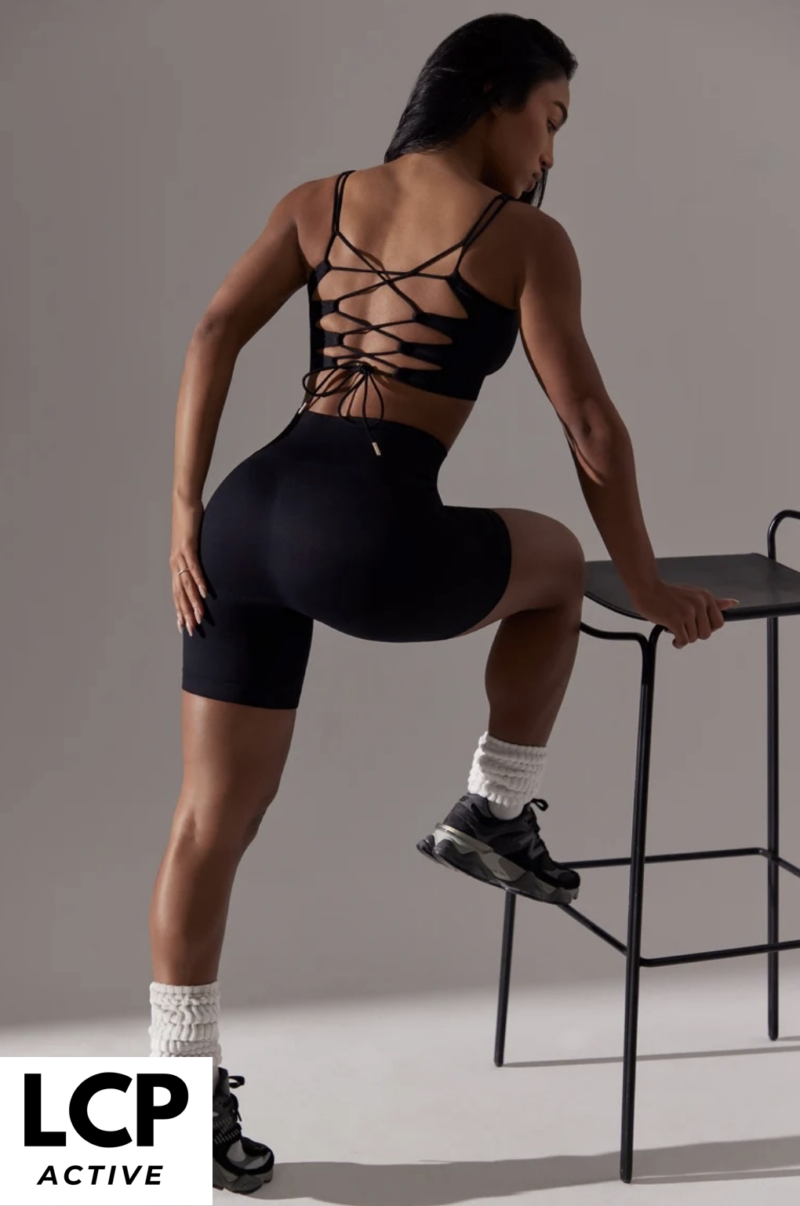 TIE BACK SQUARE NECK BACKLESS SPORTS BRA IN BLACK - Image 3