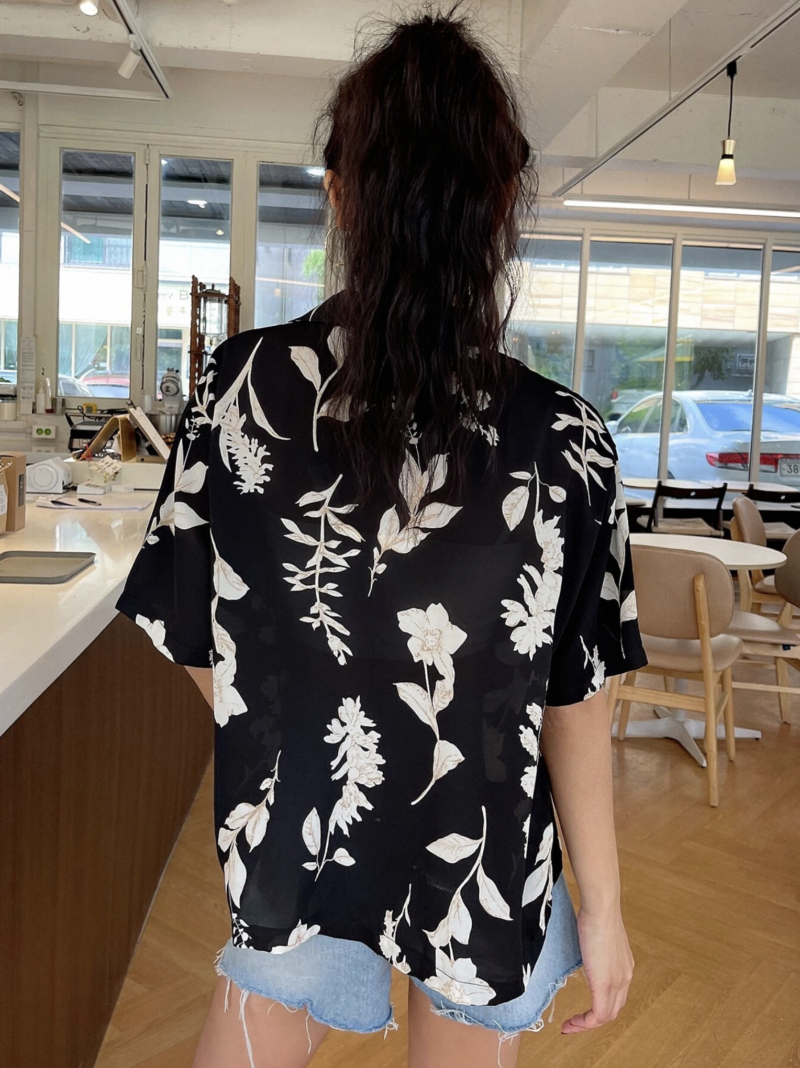 Ommy Black Floral Relaxed Fit Shirt - Image 2