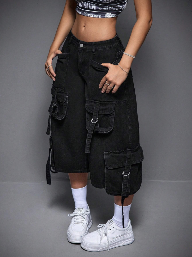 Nivi Black Oversized Cargo Shorts