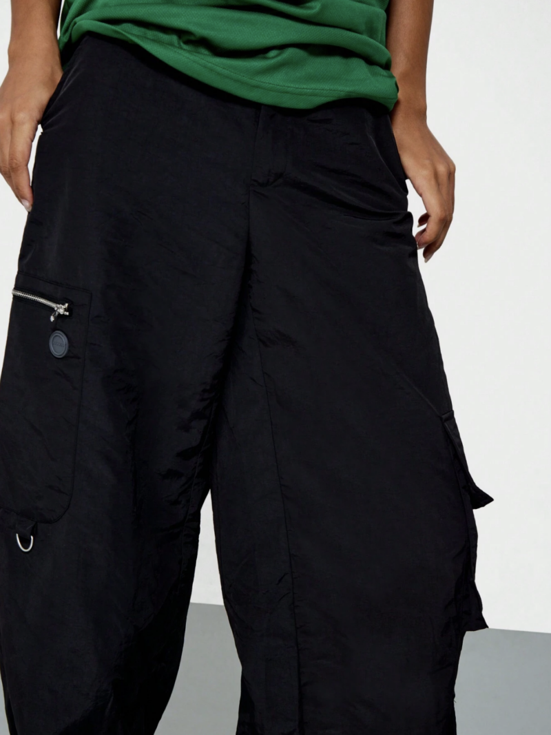Sasha Black Zipper Pocket Relaxed Fit Cargo Pants - Image 3