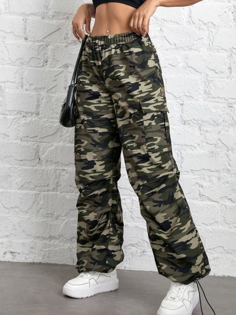 Khia Camo Print Oversized Cotton Cargo Pants - Image 4