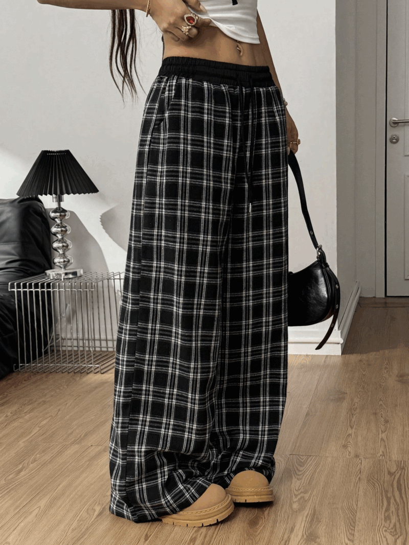 Sara Black Check Cotton Relaxed Fit Jogger - Image 3