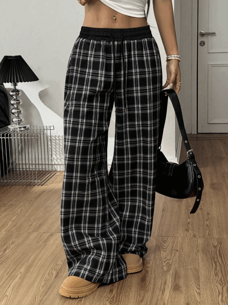 Sara Black Check Cotton Relaxed Fit Jogger - Image 4