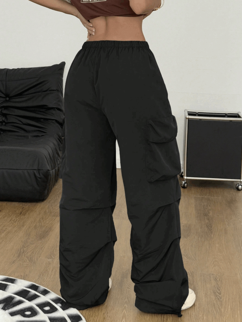 Sivy Black Oversized Cargo Pants - Image 5