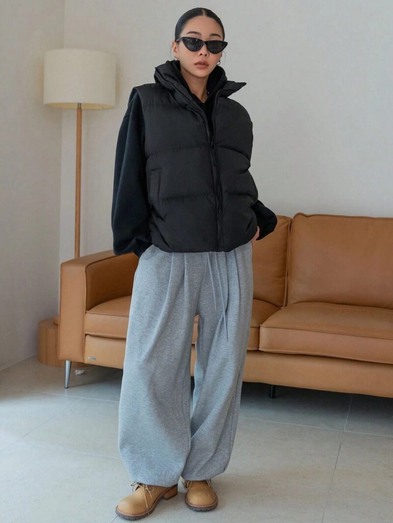 Molly Black Sleeveless Puffer Jacket - Image 6